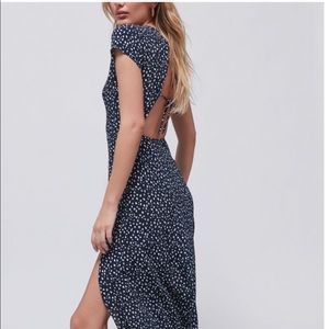 UO Lindsey Cap-Sleeve Midi Dress